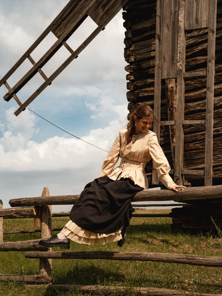 Блуза з графічною талією