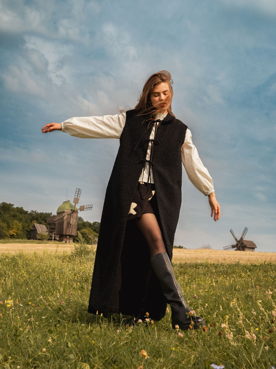 Жилет довгий з букле чорний