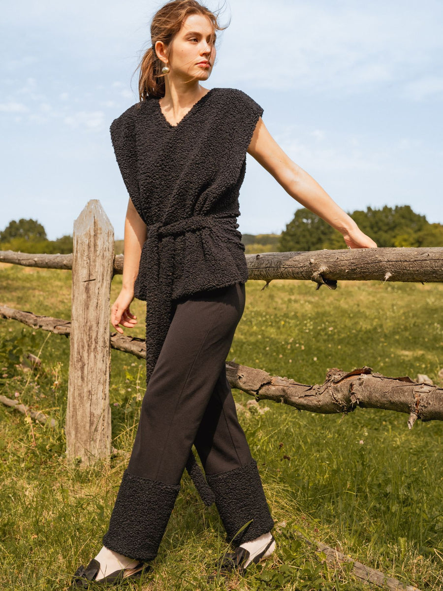 Жилет з V-подібний вирізом чорний